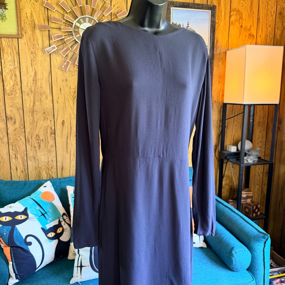 American Vintage Simple Modest Long Sleeve Black Dress - Picture 2 of 10